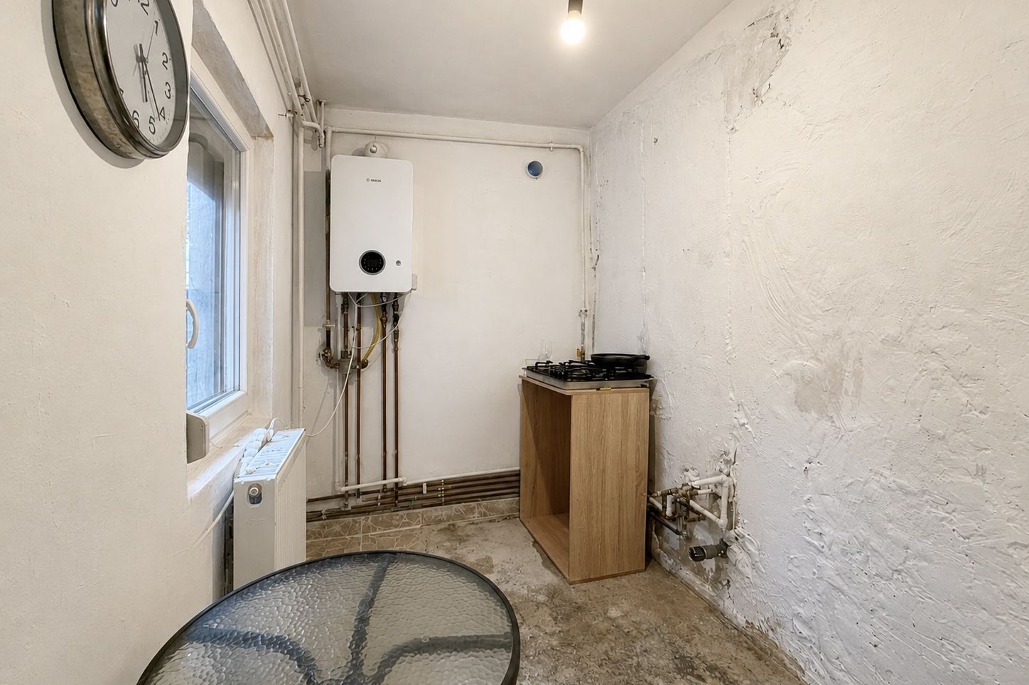 Apartament 1 cameră, zona Confecții, decomandat, centrală proprie - Poză 2