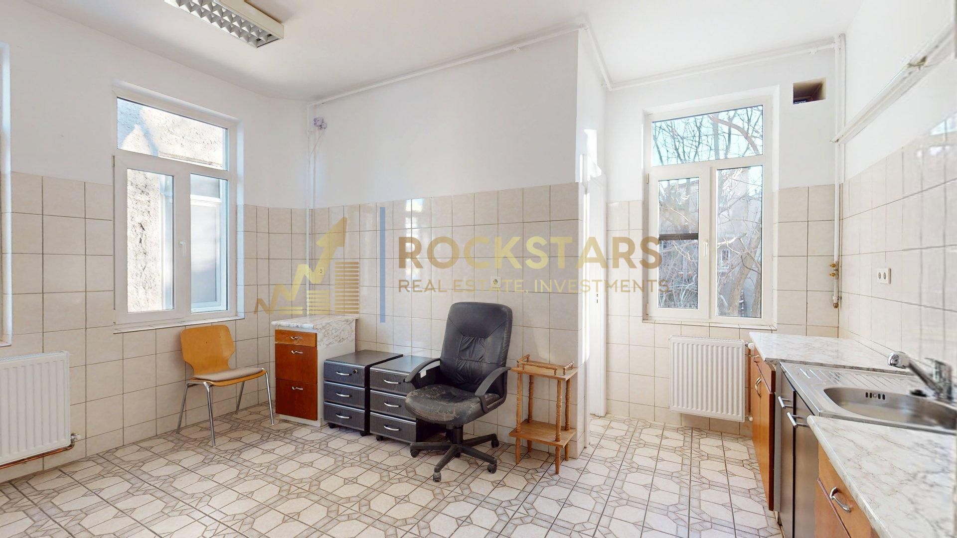 Spatiu Birouri | Etaj 1 + Mansarda | 4 Locuri Parcare | Zona Unirii | 200mp - Poză 17