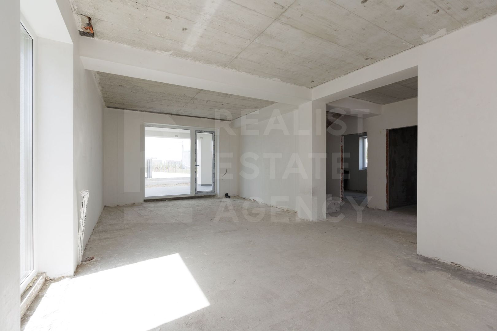 Vânzare, Hi-Tech, 2 nivele, 4 camere, strada  A. Lăpușneanu, Budești - Poză 11