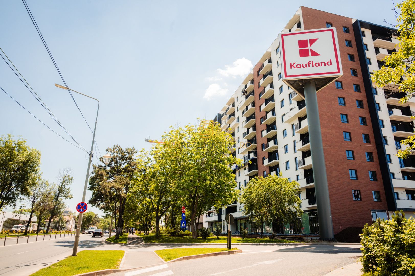 Spatiu comercial 252 mp, vitrina 12 ml, acces dublu, Bd. Metalurgiei - Poză 3