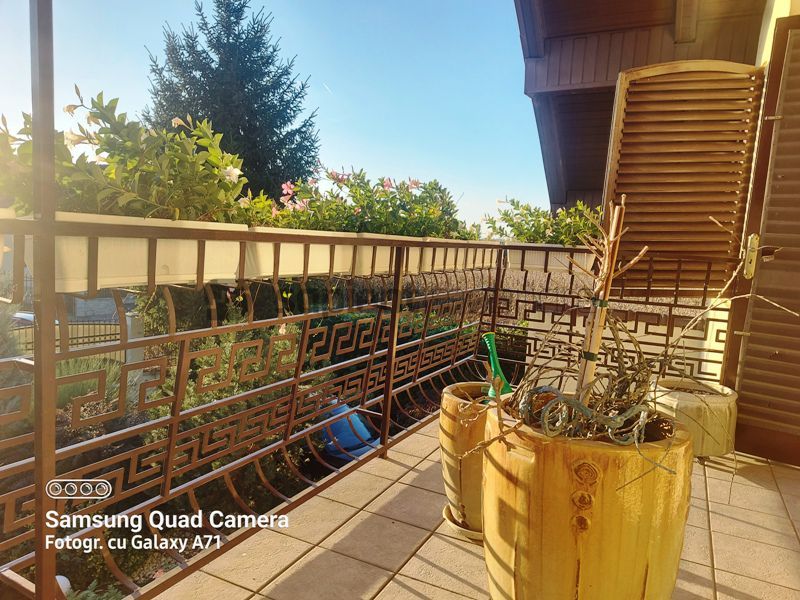 Casa lux cu 5 camere in Rontau - Poză 28