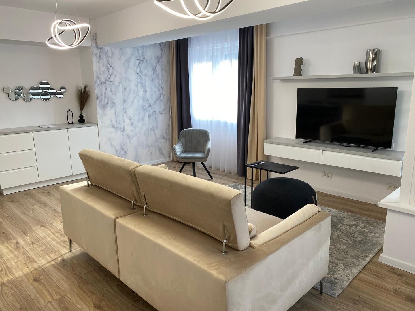 𝗔𝗽𝗮𝗿𝘁𝗮𝗺𝗲𝗻𝘁 𝗶𝗻 𝗥𝗲𝘀𝗶𝘁𝗮 _𝗕𝗟𝗢𝗖 𝗡𝗢𝗨 _𝗠𝗢𝗕𝗜𝗟𝗔𝗧_ - Poză 1