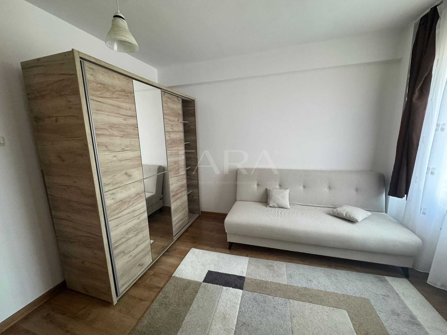 Apartament 2 camere decomandate – zonă centrală, Facultatea de Litere - Poză 1
