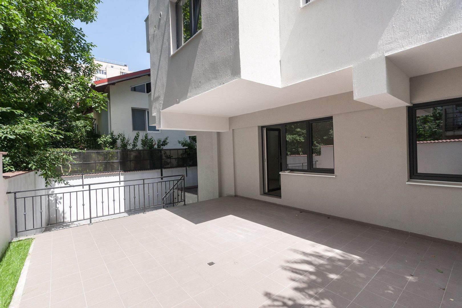 InTown Residence - Azurului 7 - Poză 2