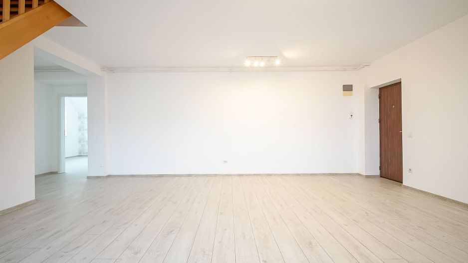 Apartament 4 camere pe două niveluri | 118 mp utili |  Râșnov - Poză 2