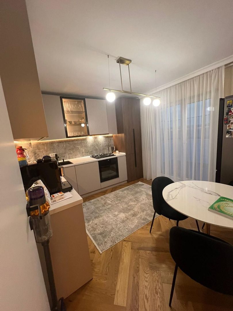 3 CAM MOBILAT SI UTILAT ULTRAMODERN CU TERASA ZONA TRAPEZULUI - Poză 12