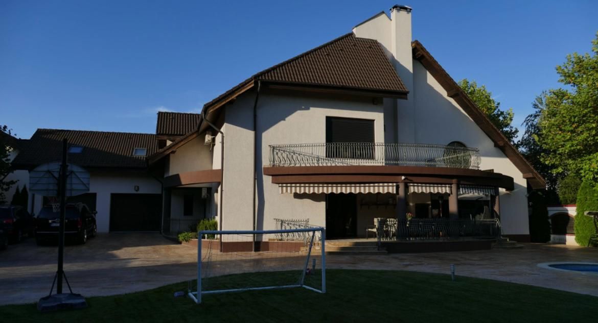 VILA EXCLUSIVISTA CU PISCINA - EROU IANCU NICOLAE - Poză 2