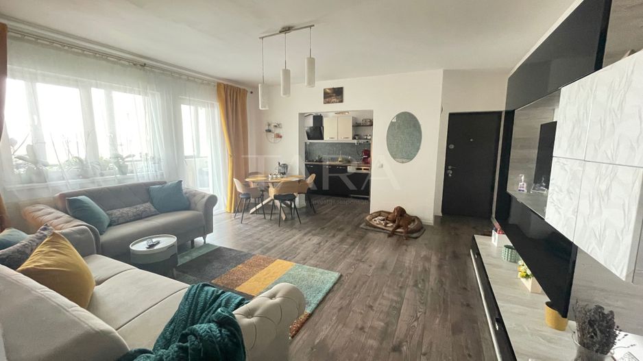 Apartament cu 2 camere, balcon închis, parcare cu CF, Terra, Florești. - Poză 1
