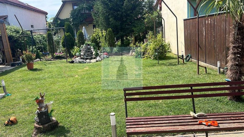 Casa spectaculoasa de vanzare in Centrul Civic - Poză 1