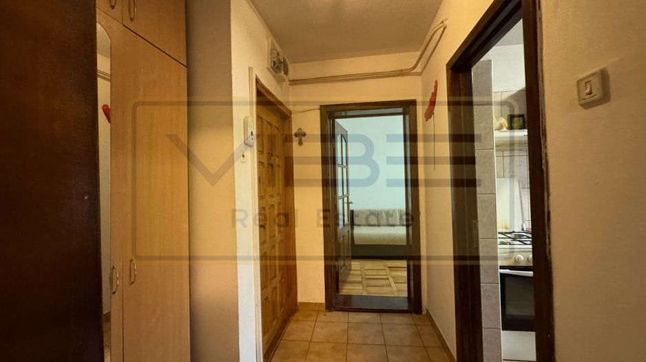 Apartament 2 camere decomandate si living Podu Ros - Poză 13