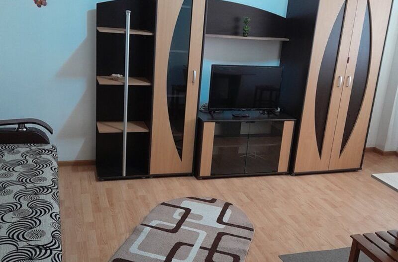 GARSONIERA GORJULUI, BUCATARIE INCHISA, METROU 3 MINUTE, LIBER - Poză 1