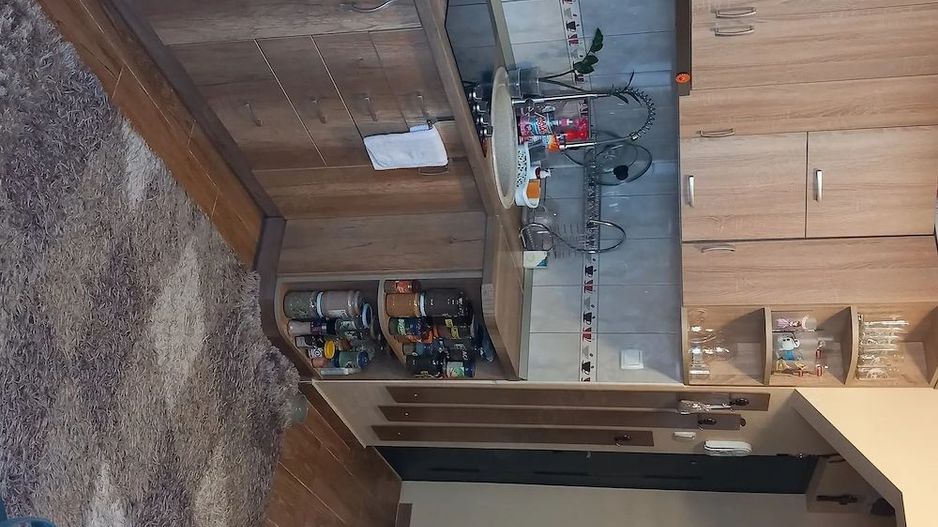 Apartament cu 2 camere de vanzare pe strada Careiului vizavi cu Nepi Shopping Plaza. - Poză 2