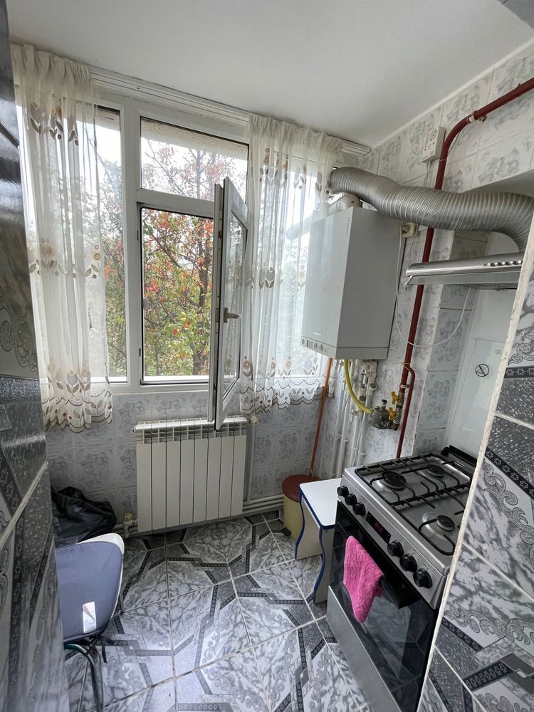 Apartament 2 camere, decomandat, etaj 1, zona excelenta - - Poză 5