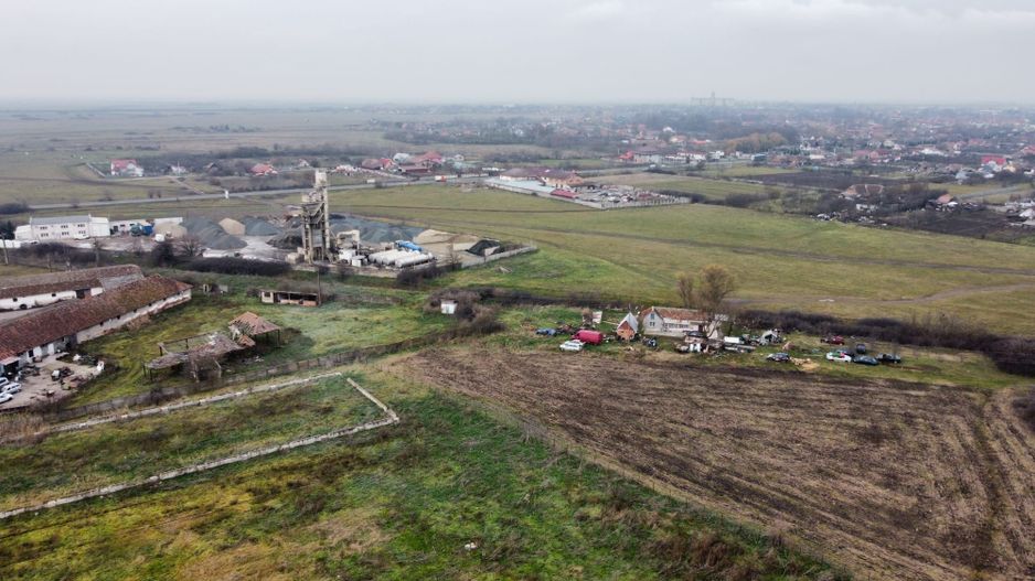 Casa cu teren de 14340 mp în Jebel/Pretabila pentru afacere - Poză 8