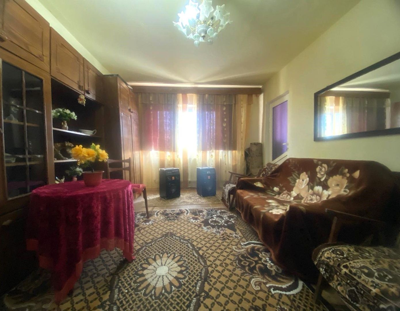 Vanzare apartament cu 3 camere , decomandat in Targoviste- Micro 12 - Poză 1