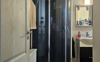 Oportunitate - Apartament cu trei camere in vila, zona Tractorul 70 mp - Poză 8