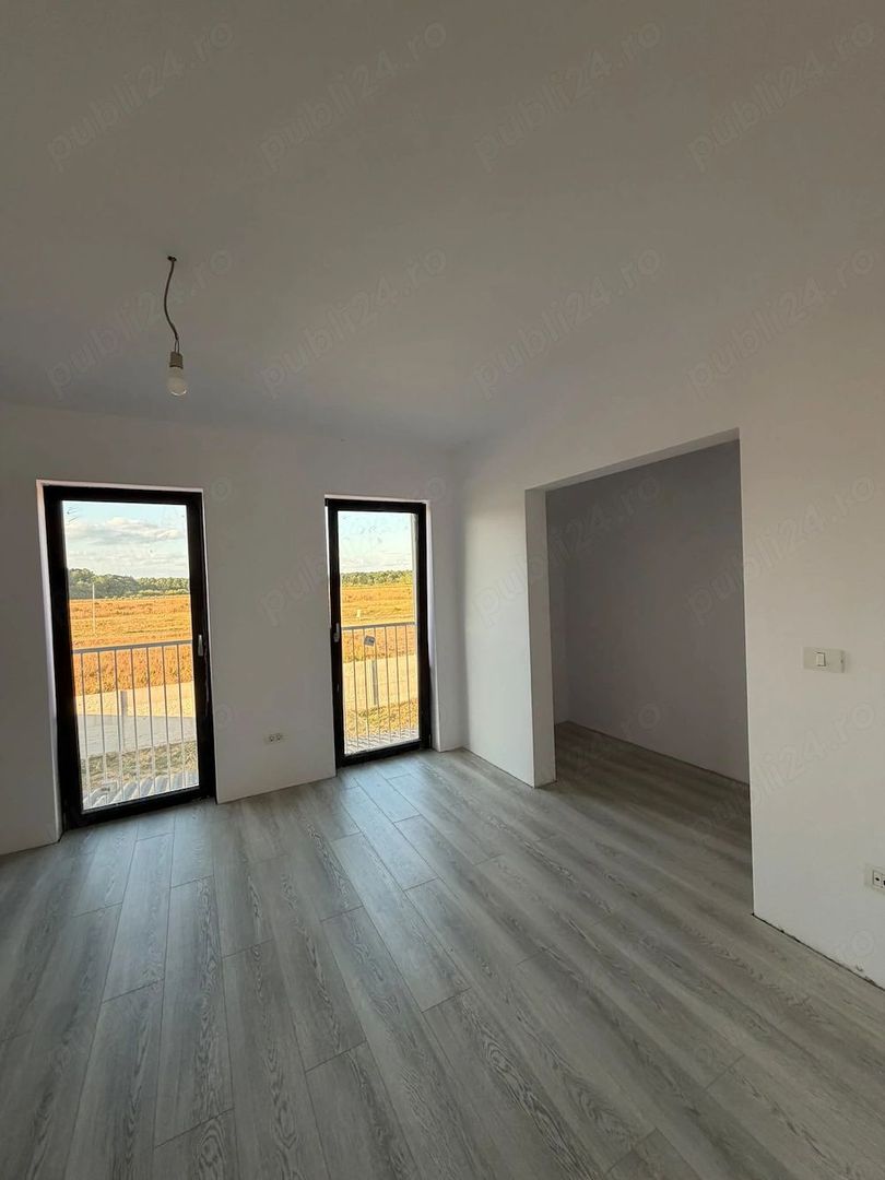 Duplex 81 mp cu 4 camere in Mosnita Veche - Poză 1