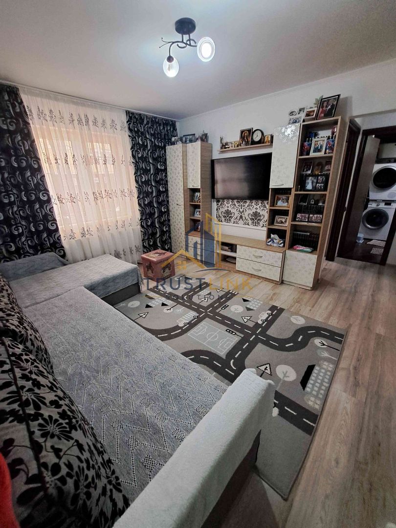 Apartament 2 camere mobilat utilat bloc anvelopat Salaj Aleea Bacau - Poză 1