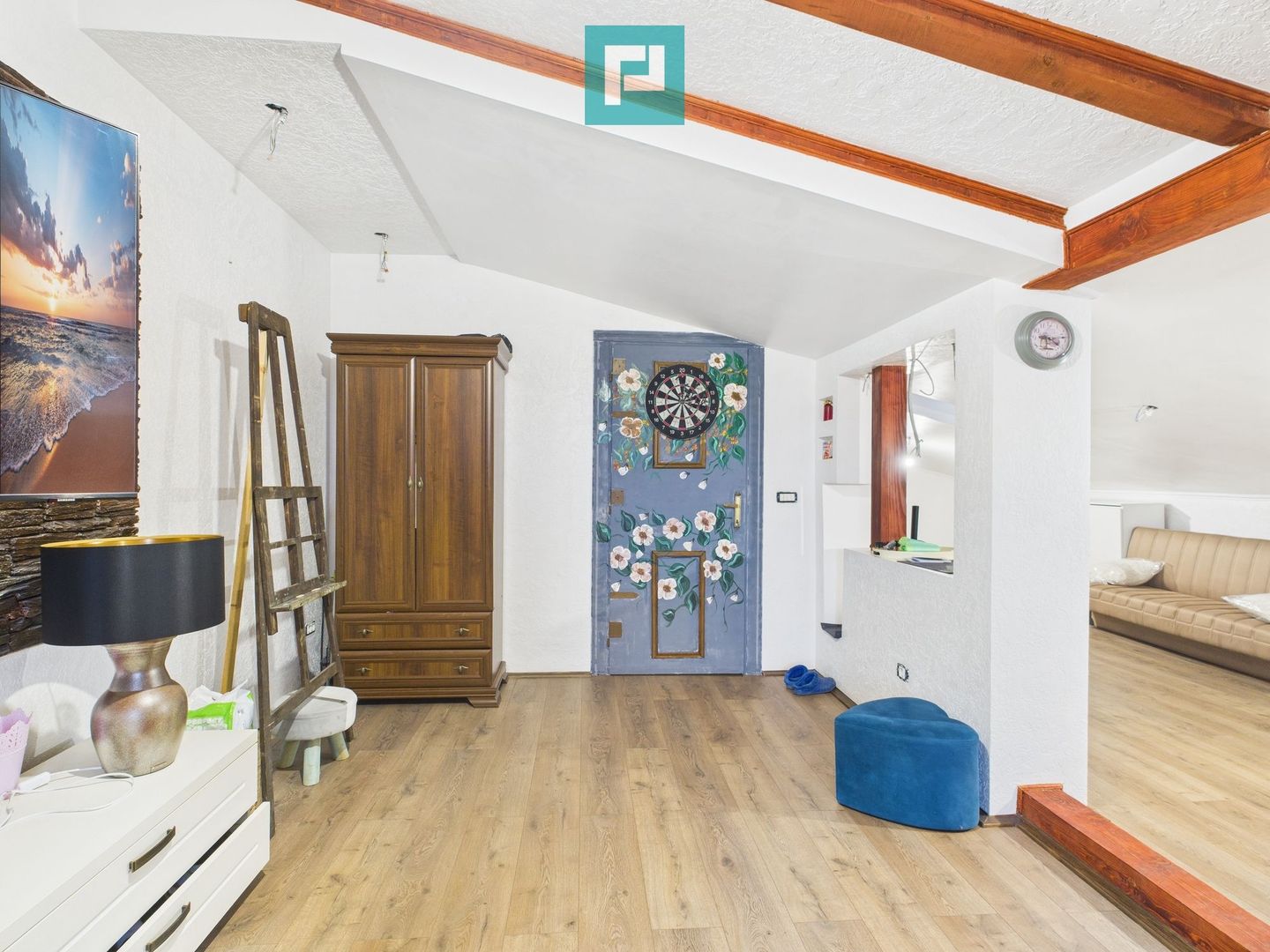 Două case pe un teren generos în Ghiroda - Poză 15