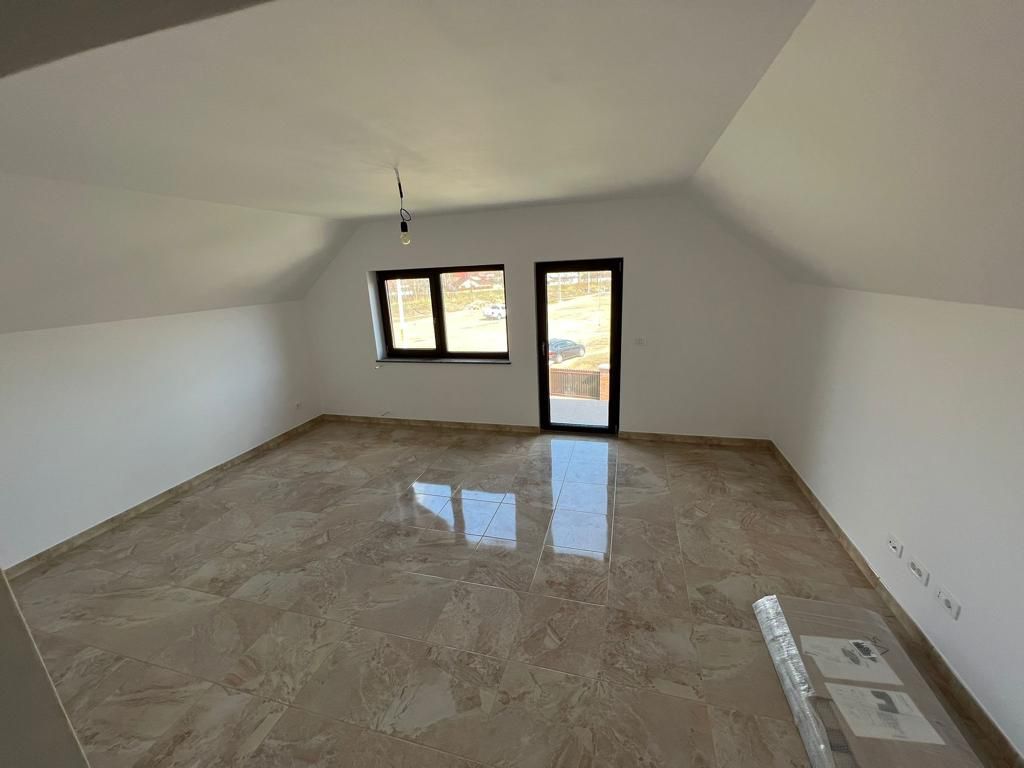 CASĂ INDIVIDUALĂ P+M, teren aferent 500 mp, zona SATU NOU - MUNTENI de SUS; - Poză 3