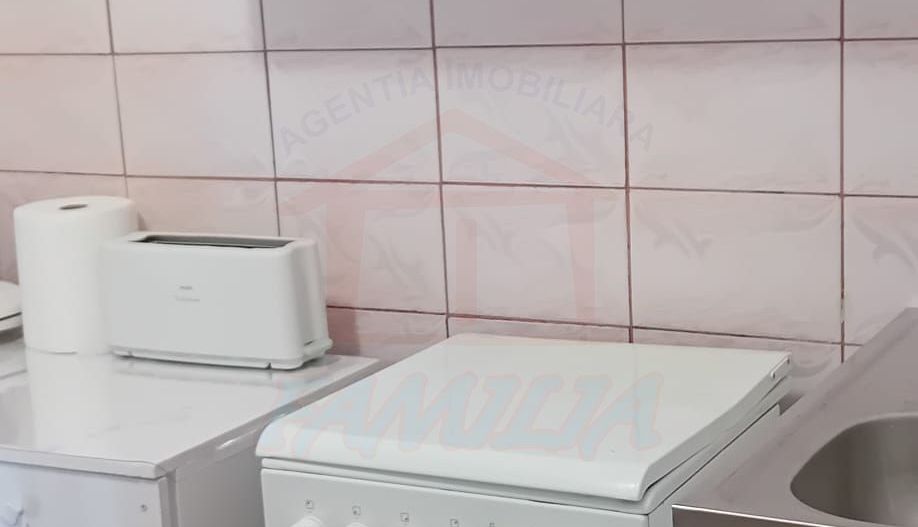 Inchiriere apartament 2 camere, Micro 21, parter, 50 mp, 305 EURO/Luna - Poză 2