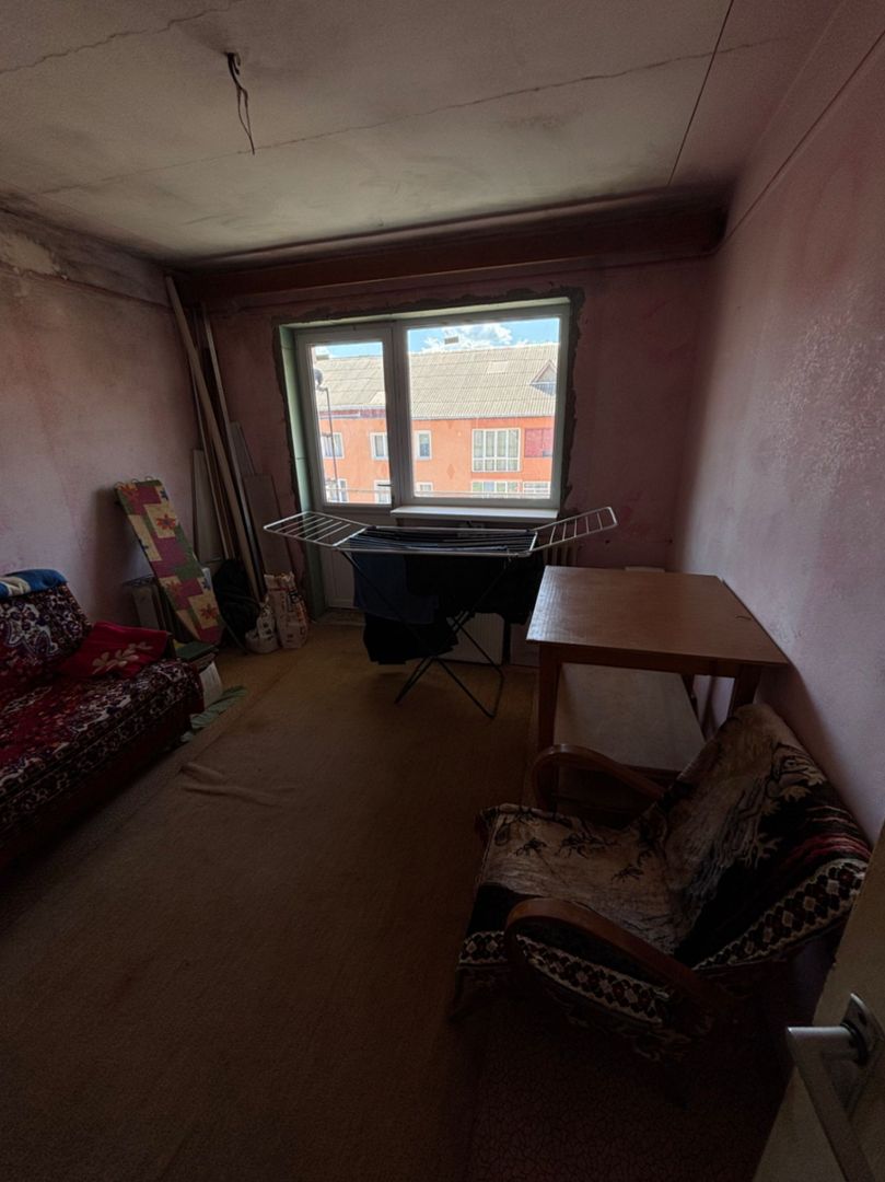 Apartament cu 4 camere de vanzare in Cugir - Poză 4