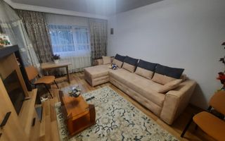 Apartament 3 camere decomanadat, etaj 2/4, zona Cug, 128.000 Euro - Poză 1