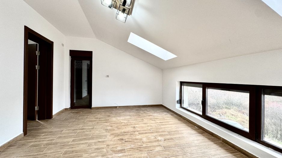 Duplex spațios, prima închiriere, in zona Lunei - Poză 12