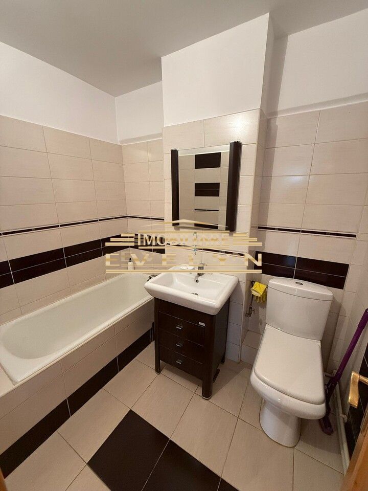 Apartament 4 camere  | Etaj 1 | Zona Școala Nr. 6 – Str. Bucovina - Poză 9