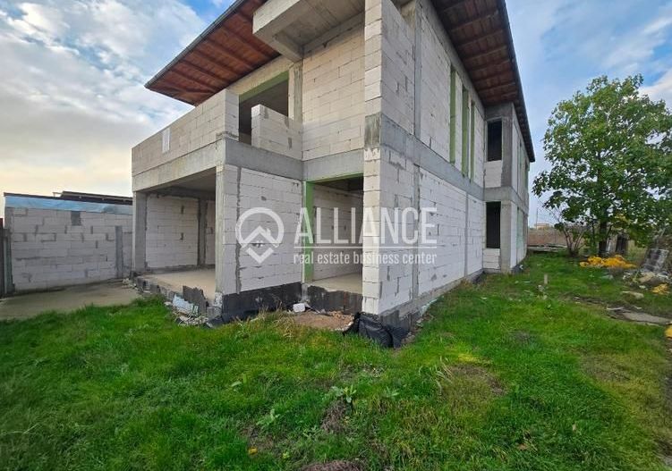 VALU LUI TRAIAN-Casa la rosu + acoperis complet - Poză 3