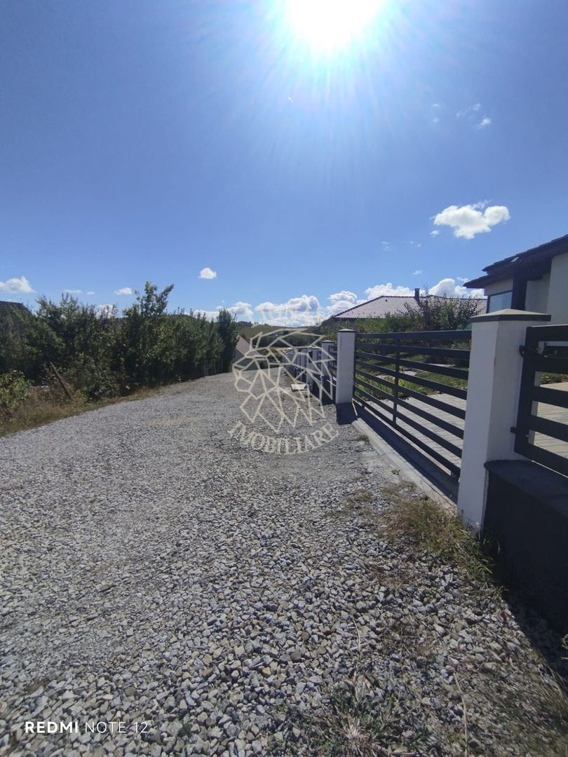 Teren intravilan 500 mp cu utilitati-ideal casa P+1E-Sigmir - Poză 2