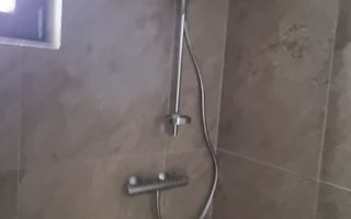 Reședință Modernă cu Finisaje Distinse - Poză 11