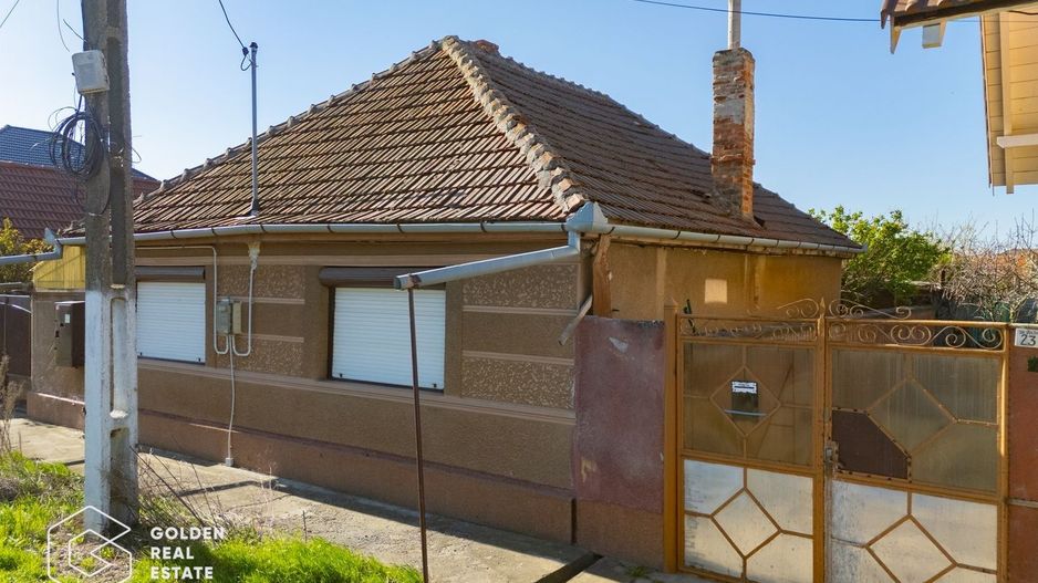 Casa cu teren de 774 mp, zona Confectii Cadas, comision 0% - Poză 1