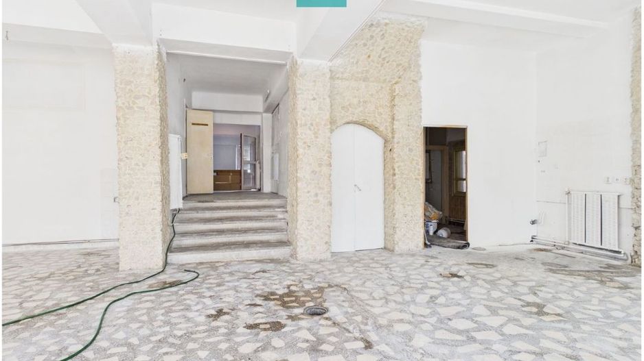 Spațiu comercial vitrat-central ARAD 250 mp utili - Poză 5