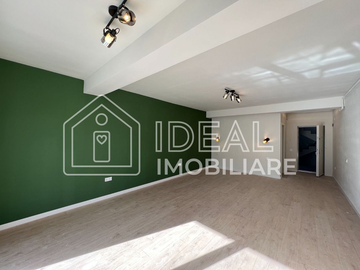 Garsonieră La CHEIE, 37mpu plus balcon - Poză 4