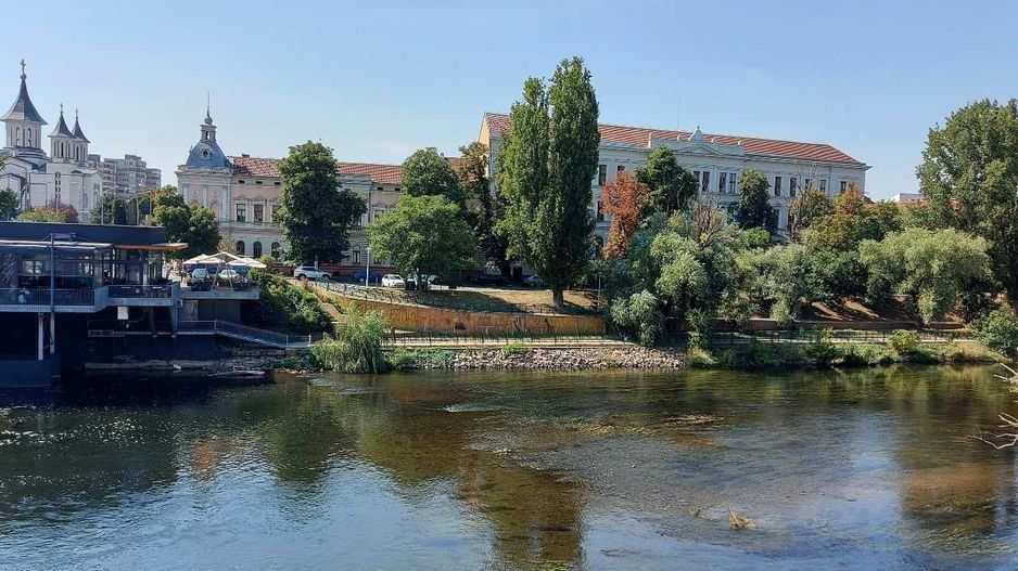 Apartament de închiriat central - Poză 1