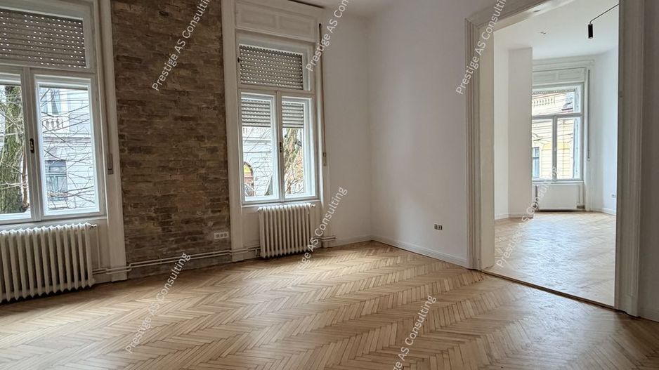 Spatiu Birou | 3 Camere | Zona Centrala | Cladire Istorica - Poză 1