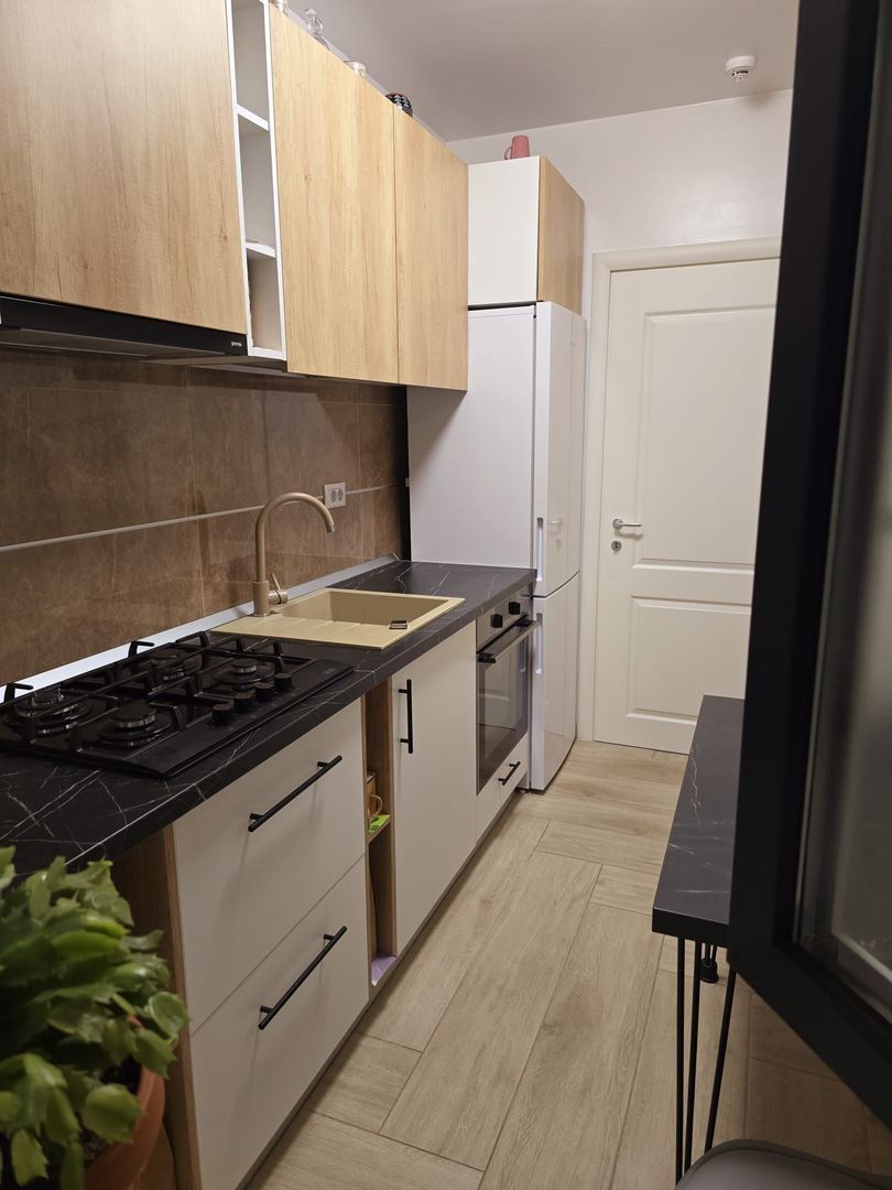 Apartament 2 camere mobilat 47 mp Tatarasi 115000 euro - Poză 1