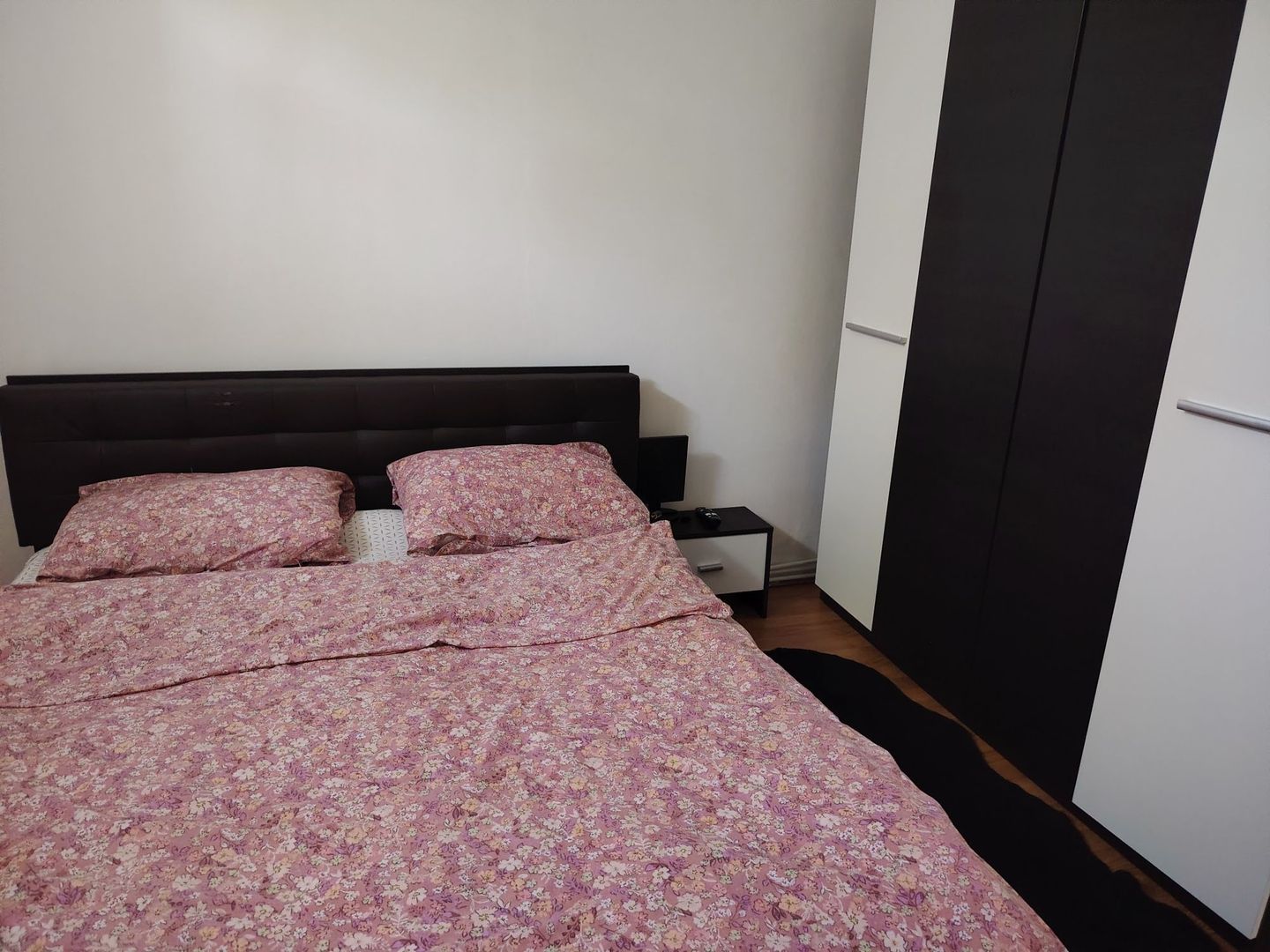 BRASADAS vinde ap 2 cam etaj 3/4 in Carpați 1. - Poză 1