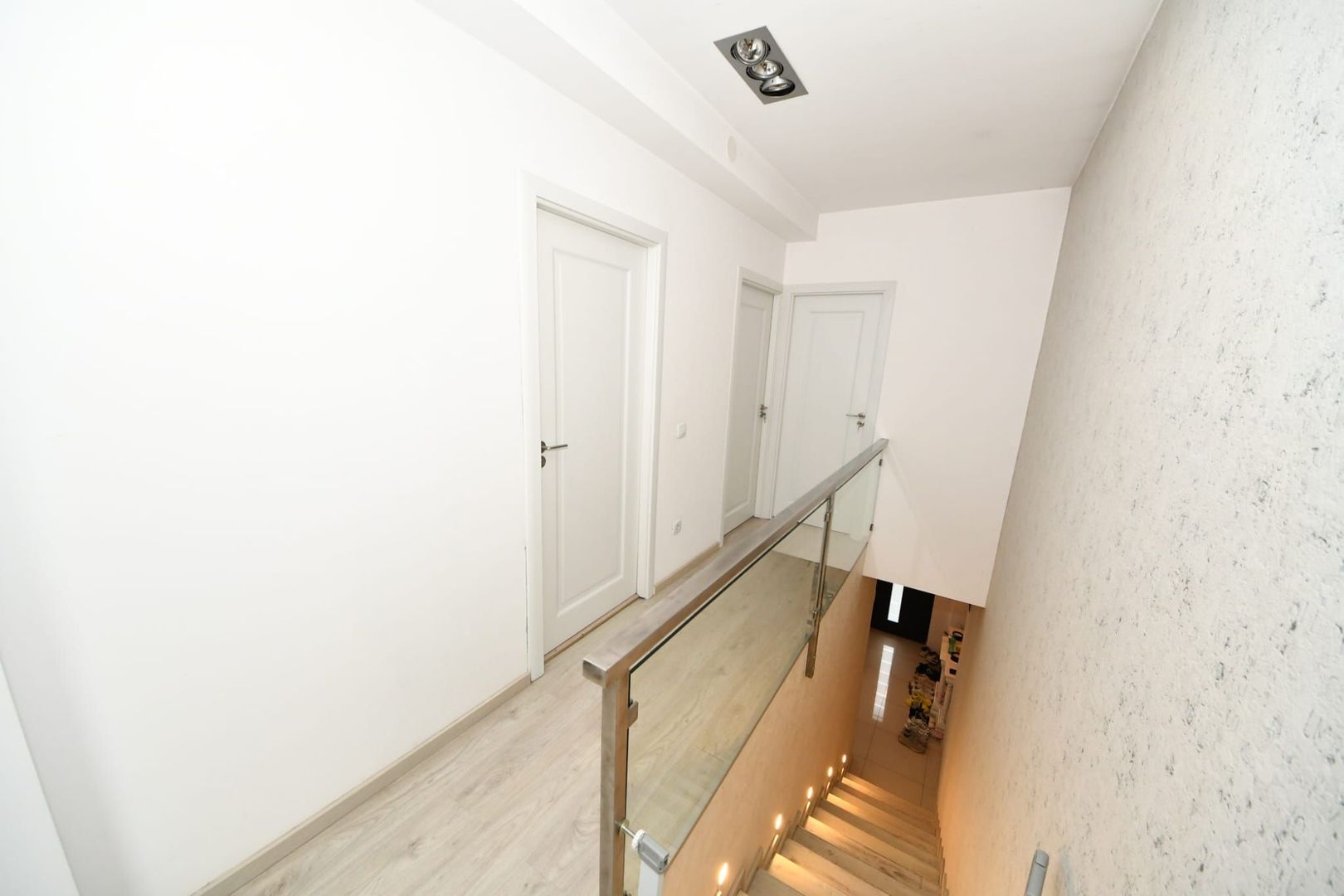 De vanzare – In exclusivitate, casa moderna in cartierul Brates Lake - Poză 22