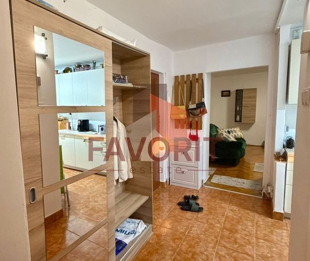 Etaj 2. Cu centrala proprie. Zona Bucovina - Poză 6