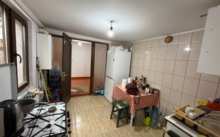 Spațiu de închiriat în Vilă - 2 camere+birou+curte în Campina - Poză 9