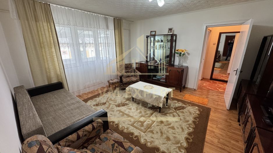 APARTAMENT 2 CAMERE ETAJ 4 CAMPULUNG VIȘOI - Poză 11