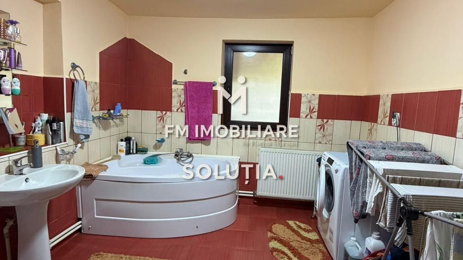 Casă spațioasă P+1 - 5 camere - teren 10 ari, Unguraș! - Poză 16