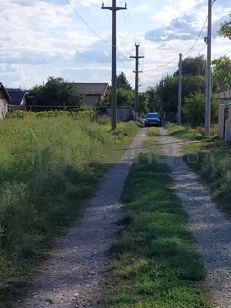 Teren intravilan 5000 mp, deschidere 37 mp, utilitati in zona 60 metri - Poză 1