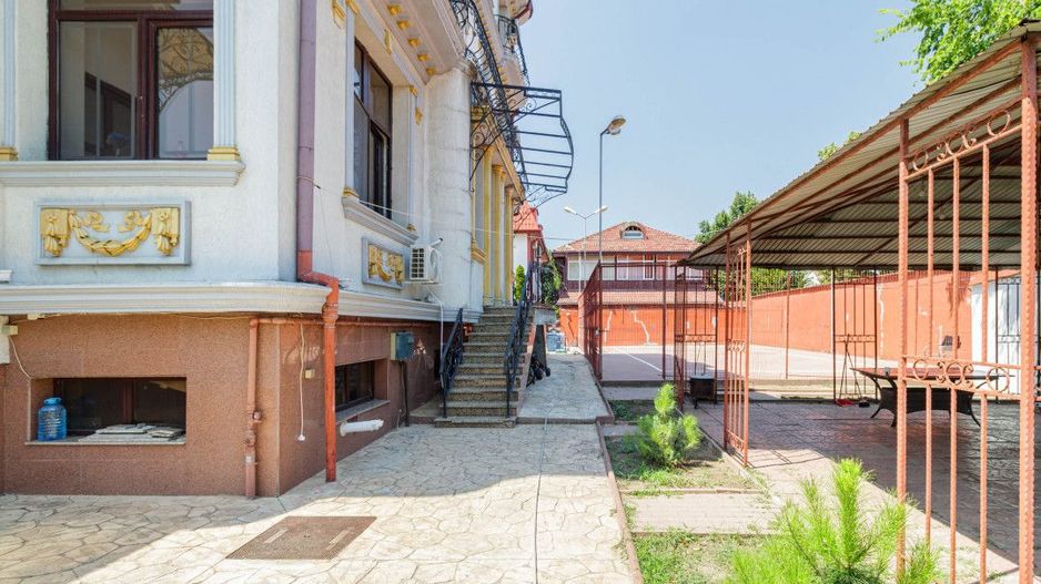 Locuință spectaculoasă cu potențial de business – 730 mp, sector 2 - Poză 21