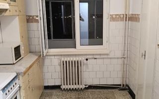 Vând apartament cu 3 camere zona centrala - Poză 4