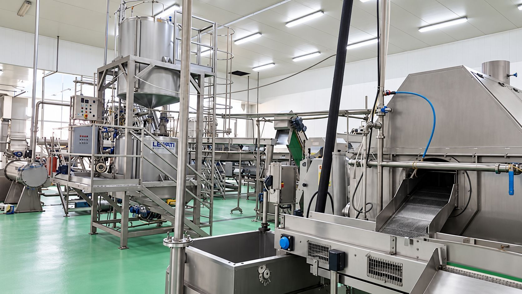 Proprietate industrială de vânzare în Caracal | Teren 18.232 mp - Poză 3