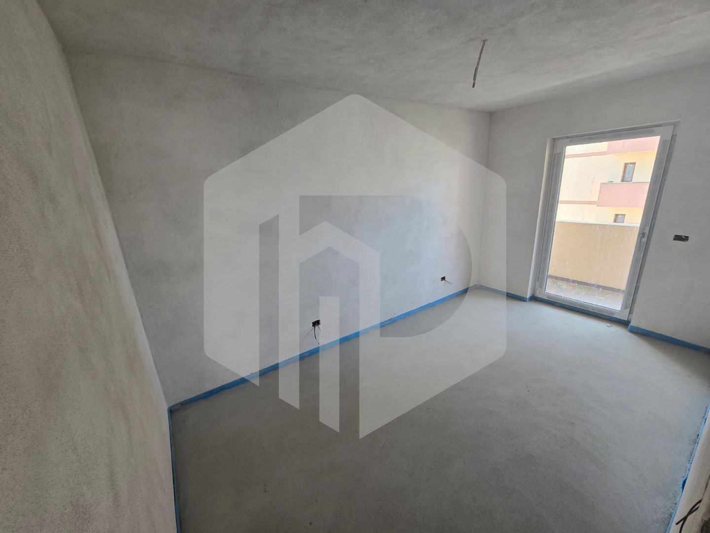 Apartament nou 3 camere decomandate loc de parcare inclus - Poză 3