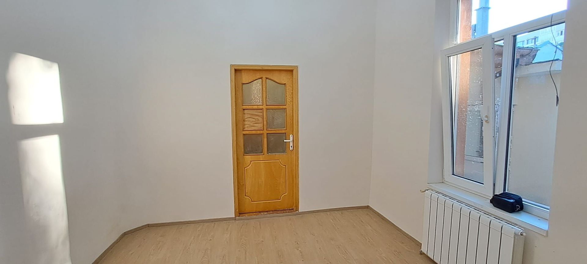 TINERETULUI (metrou) - DIMITRIE CANTEMIR, casa 2 camere, curte proprie - Poză 4